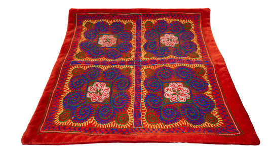 Housse de coussin velours patchwork rouge