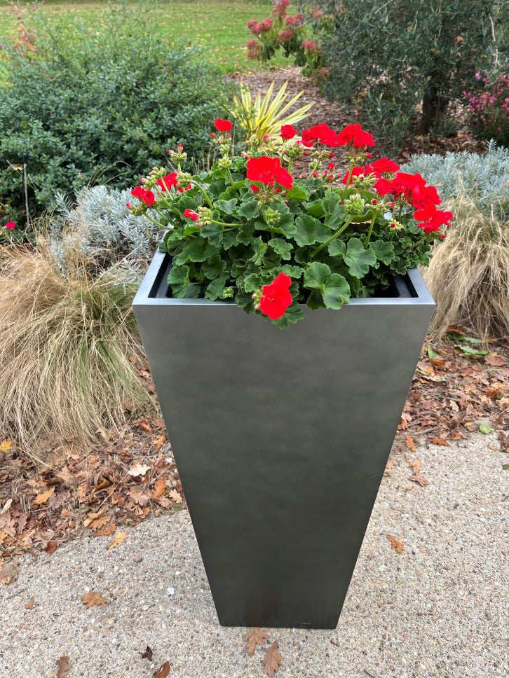 Pot en résine laqué