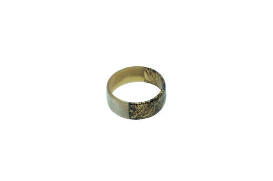 Bracelet large en corne et motif doré
