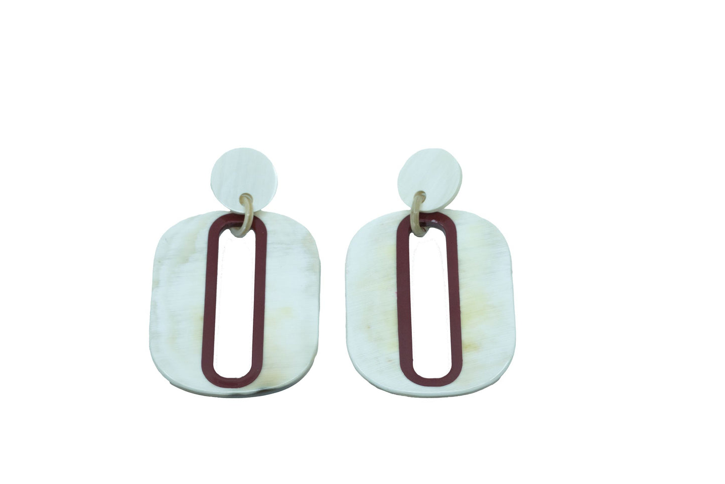 Boucles d'oreille ovales corne naturelle et rouge foncé