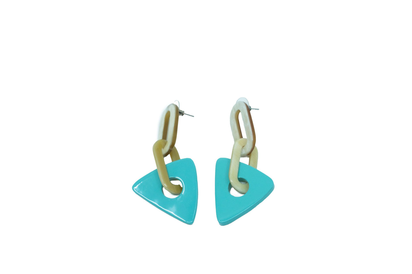 Boucles d'oreille triangle turquoise en corne
