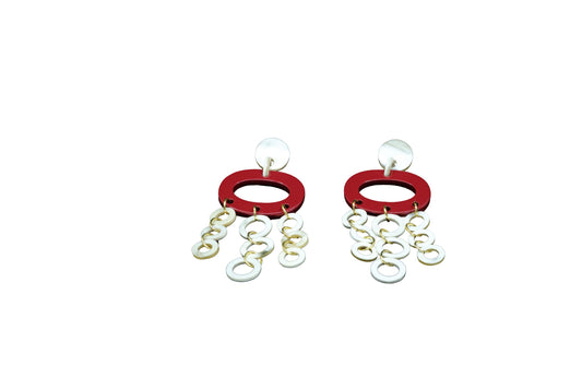 Boucles d'oreille pendantes corne et rouge
