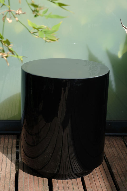 Table basse ronde laqué noire