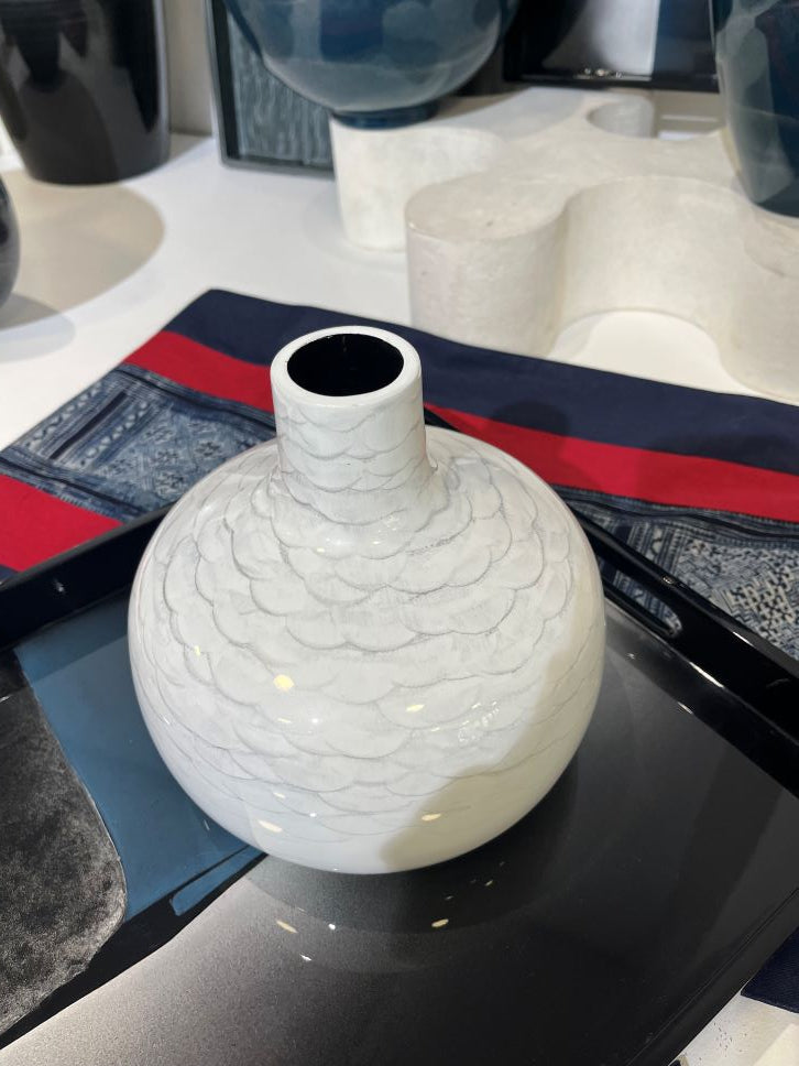 Vase motif écail de serpent  blanc