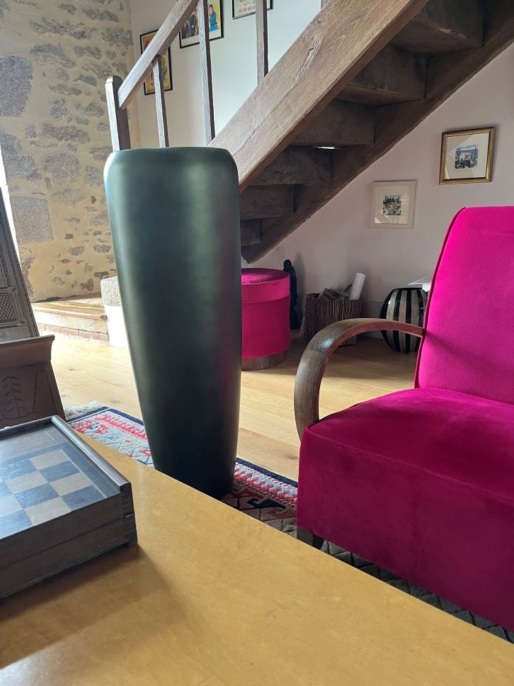 Pot en résine laqué vert olive