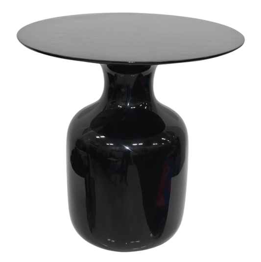 Table basse en résine sur pied laqué noire